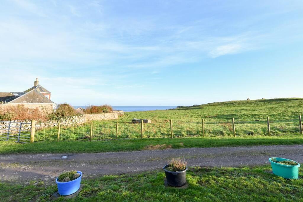 3 Bedroom Townhouse Right On The Harbour Isle of Whithorn Dış mekan fotoğraf